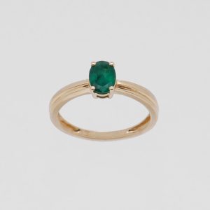 Solitär Ring aus 585 Gelbgold mit grünem Stein