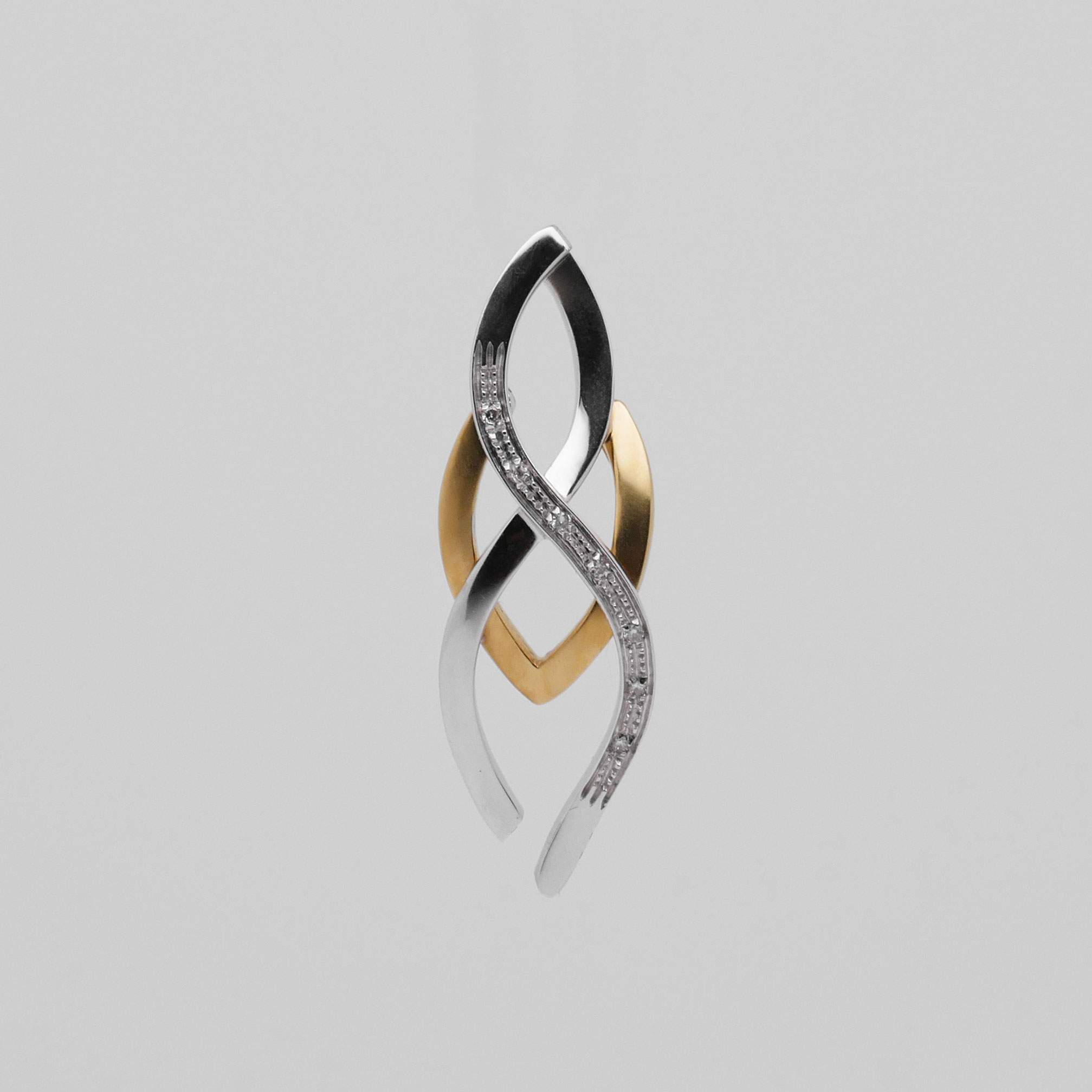 Bicolor Kettenanhänger aus 750 Gold mit sieben Diamanten