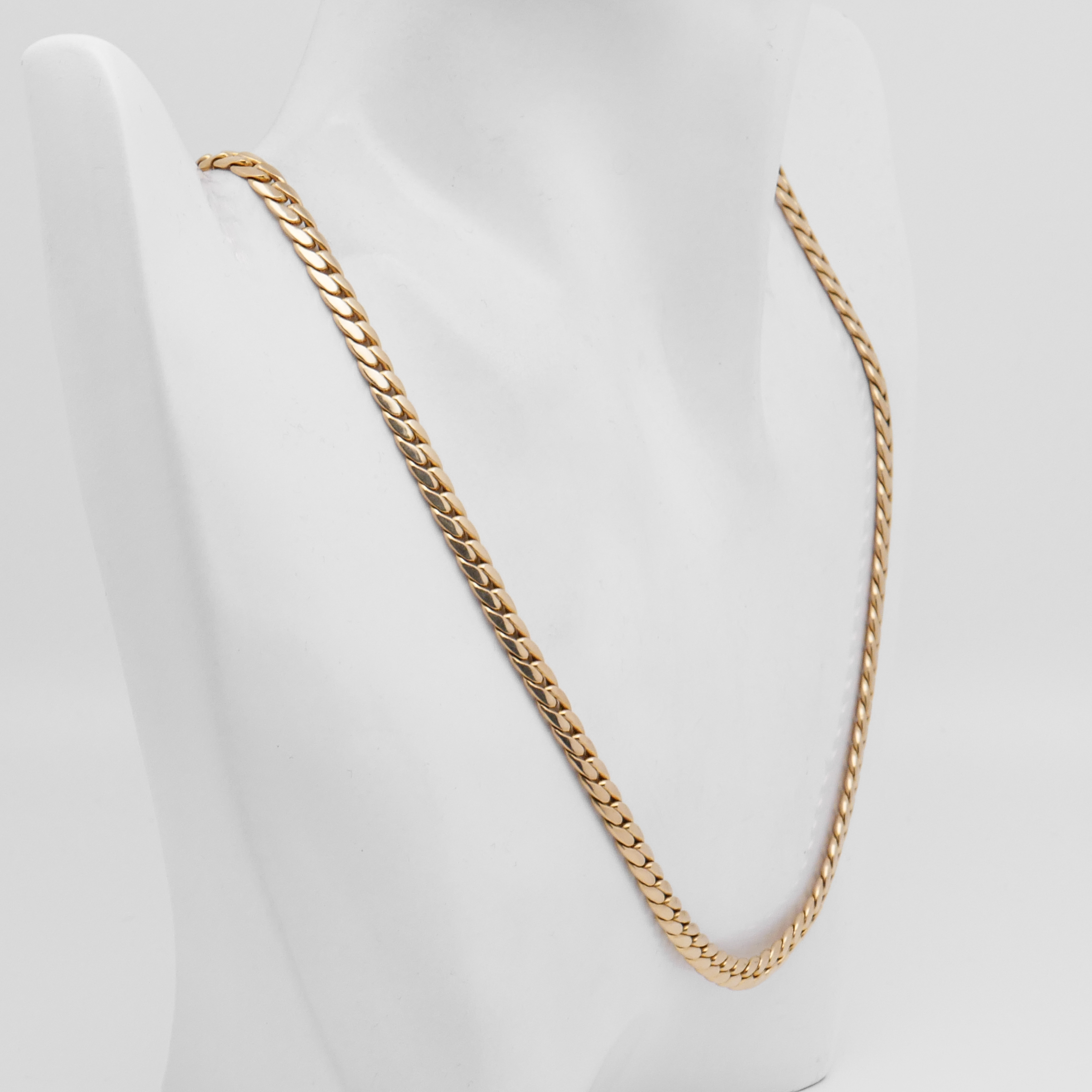 Seitliche Perspektive einer 585 Gelbgold Panzerkette