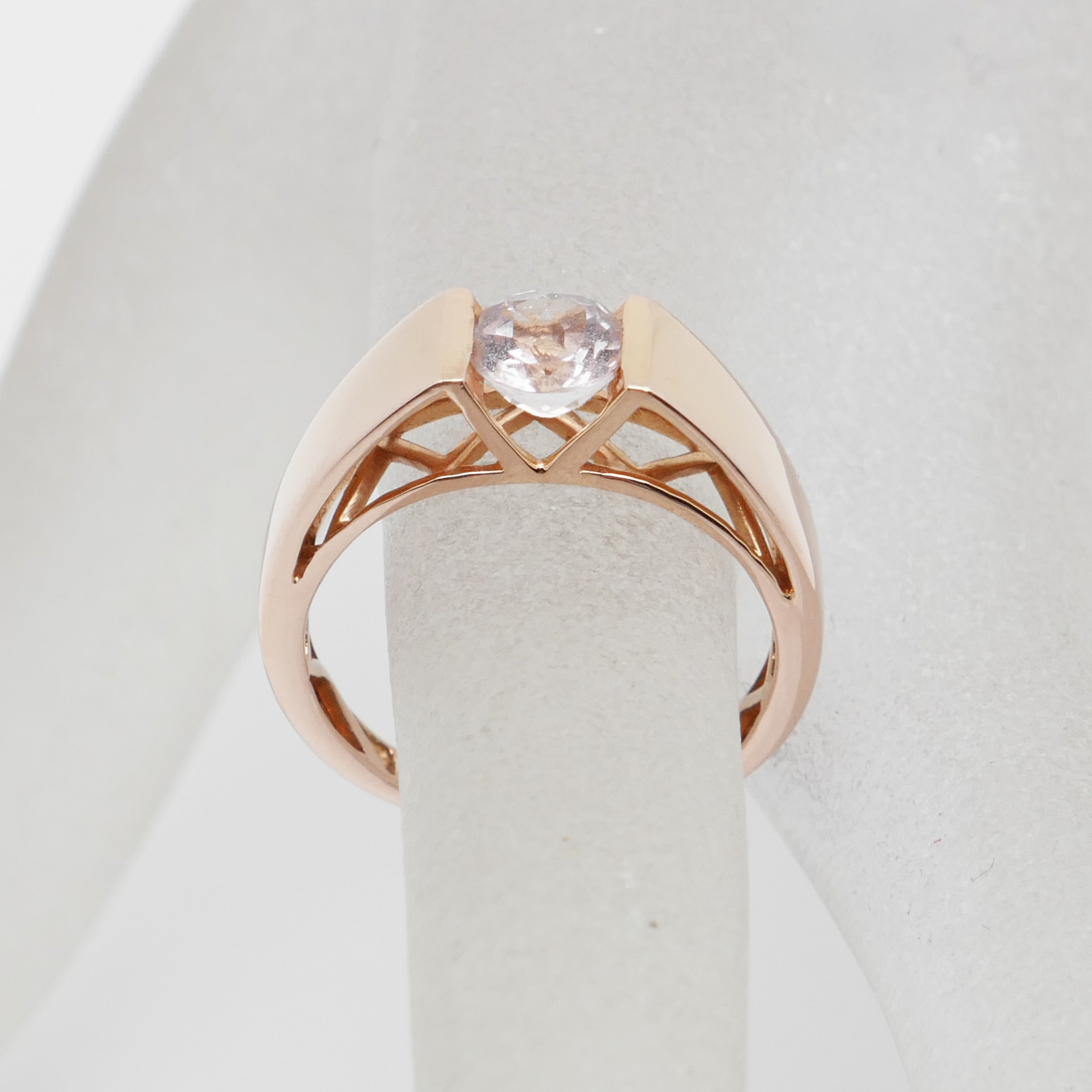 Goldring klarer Stein frontal