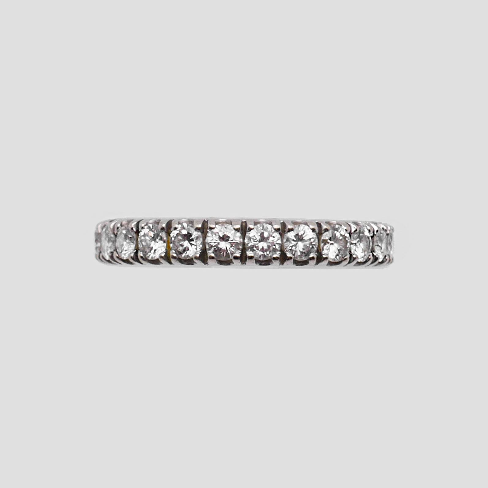 750 Gold Ring mit 24 Diamanten