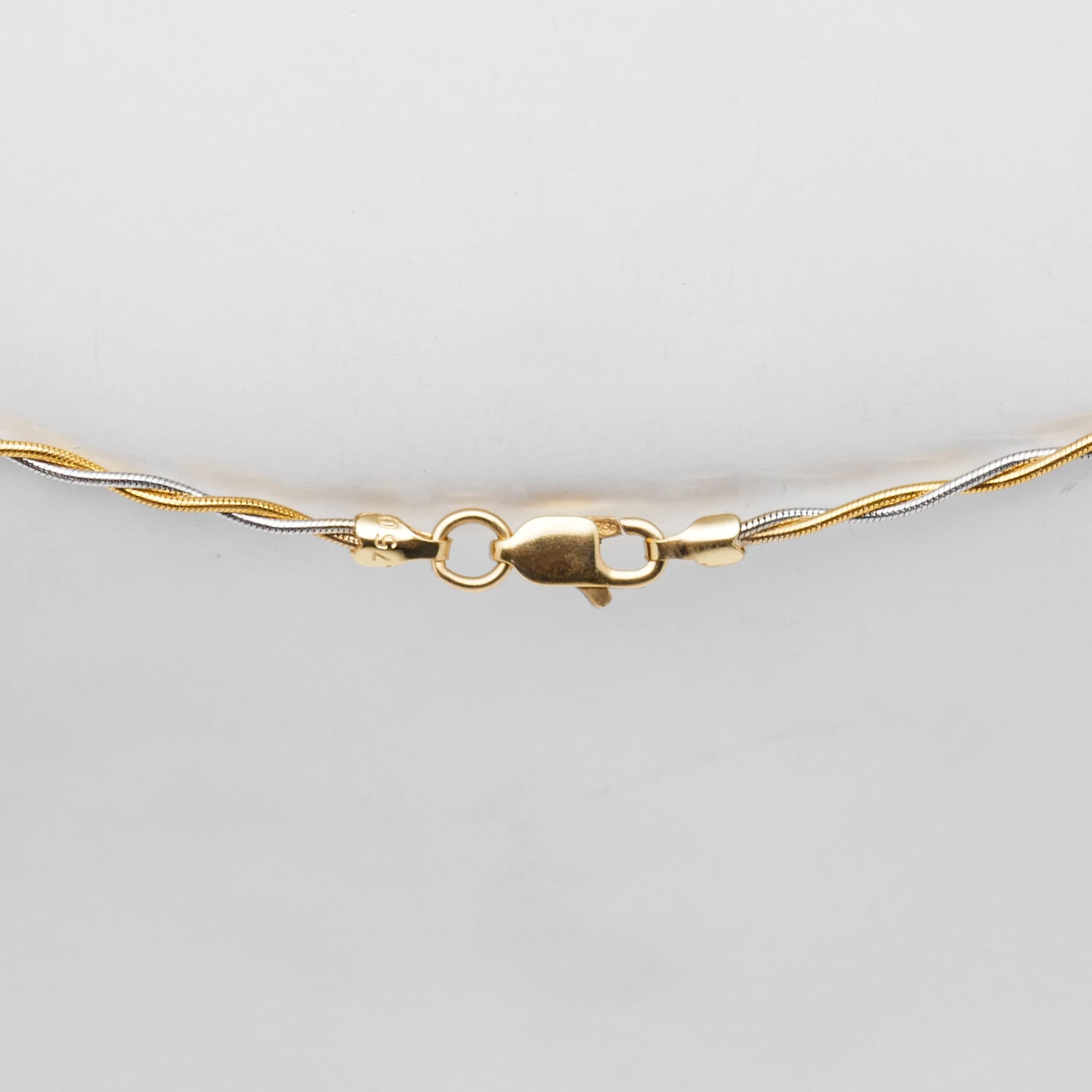 Karabinerverschluss der Bicolor Halskette aus 750 Gold