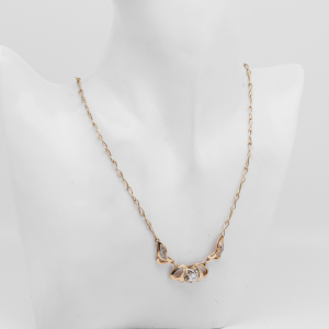 14 Karat Gelbgold Collier mit Mittelstein und fein gearbeiteter Kette in Gesamtansicht