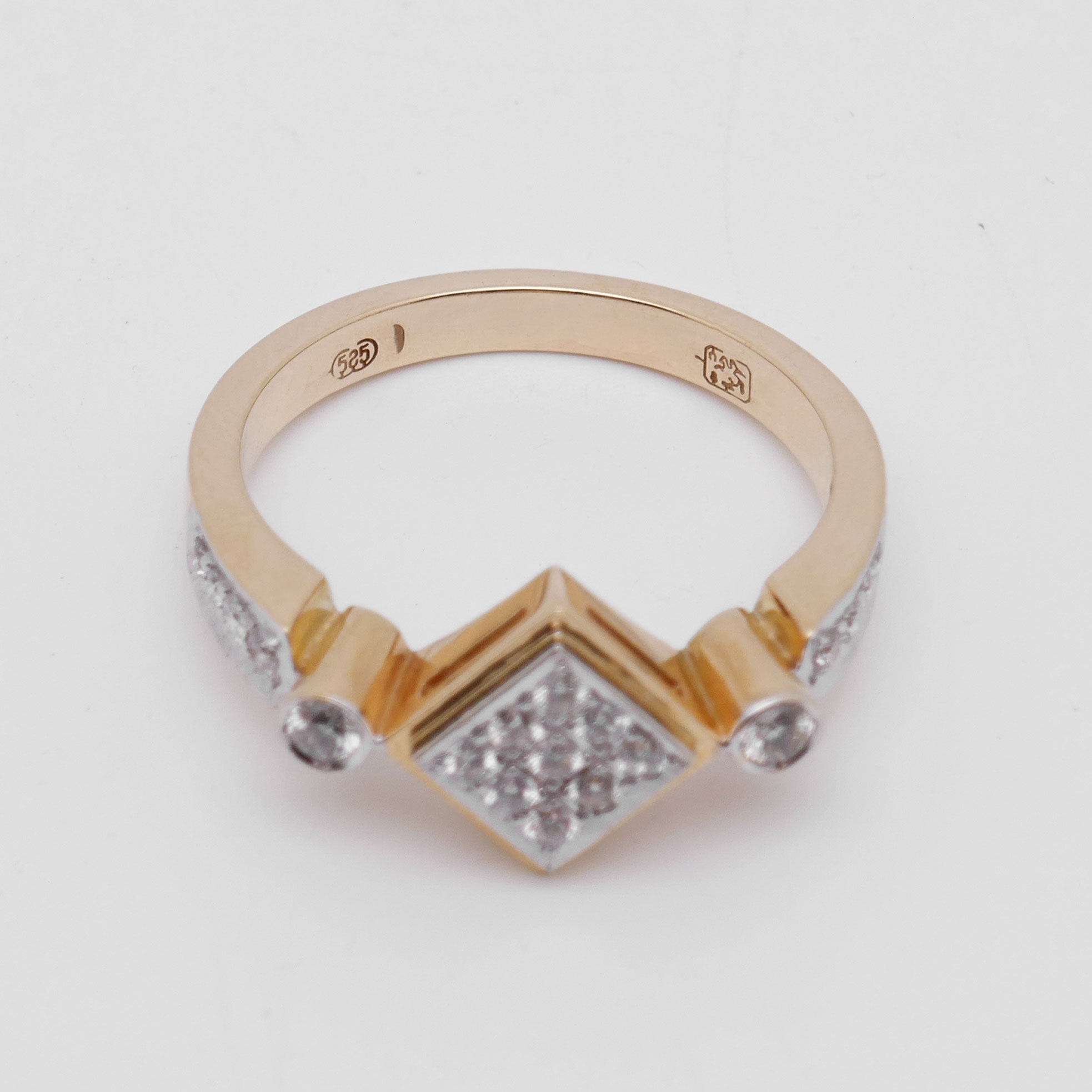 Punze 585 im Diamant Cluster Ring