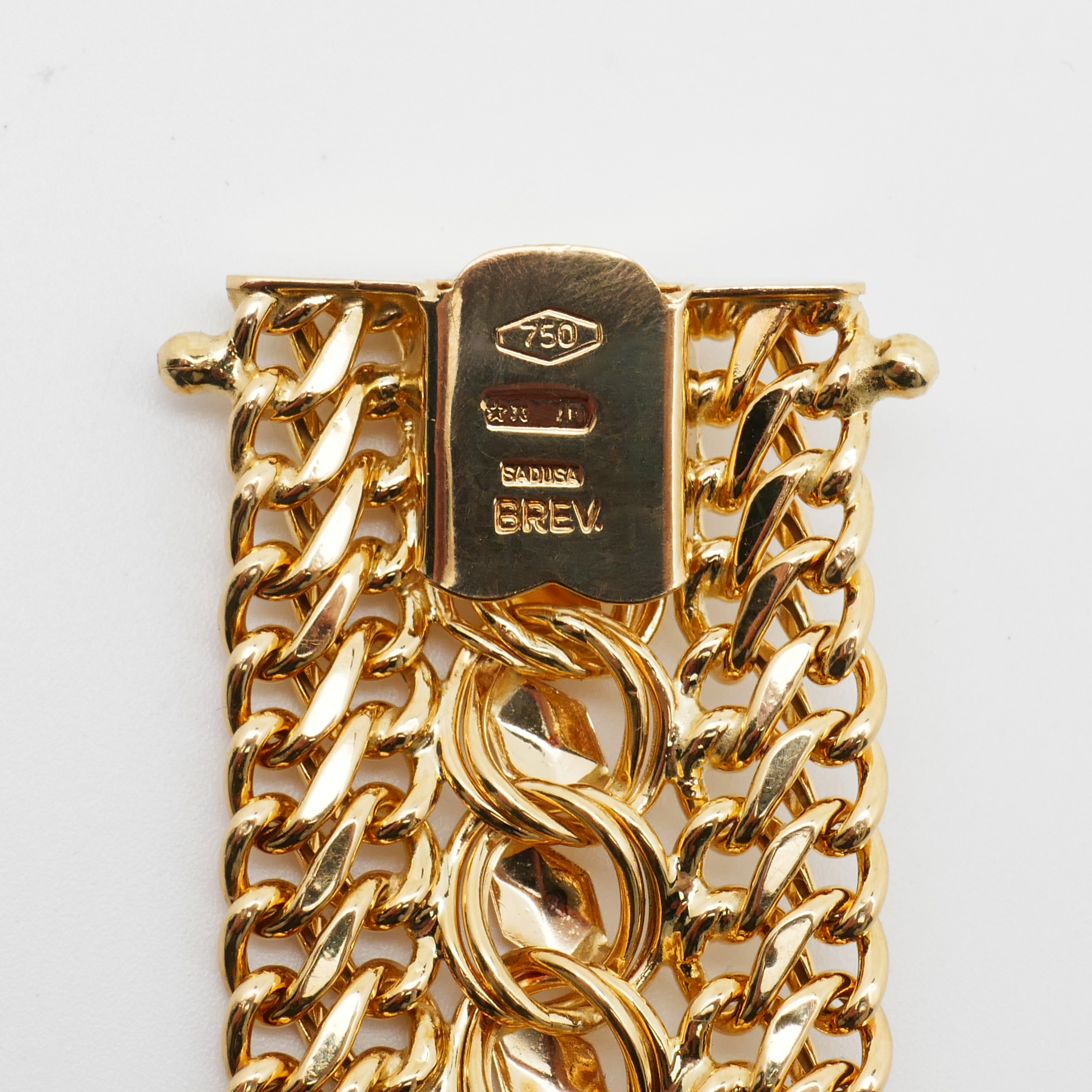 Punze und Herstellerkennzeichnung